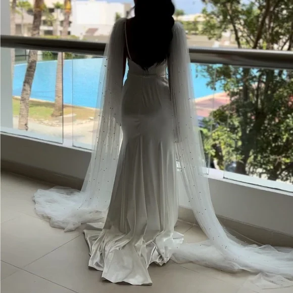 🎉HP🎉 Ieena by Max Duggal Gown - Picture 4 of 5